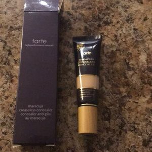 Tarte greaseless concealer Medium Neutral